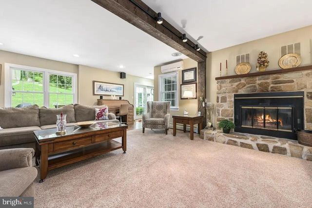 908 LINCOLN RD, Phoenixville, PA 19460