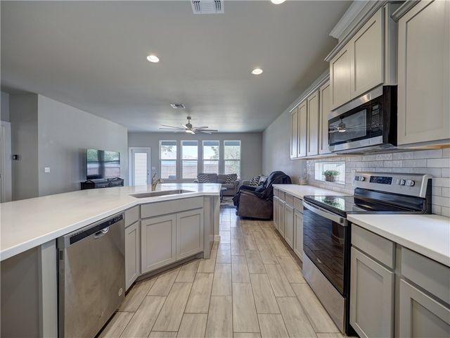 1938 Estes Flats Dr, Aransas Pass, TX 78336