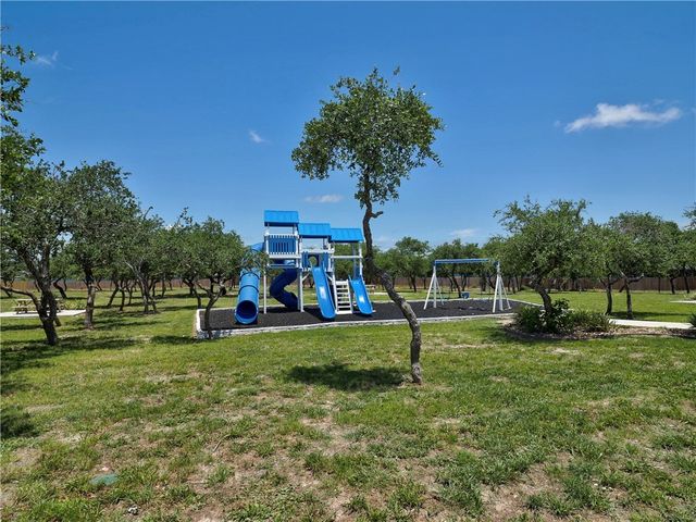 1938 Estes Flats Dr, Aransas Pass, TX 78336