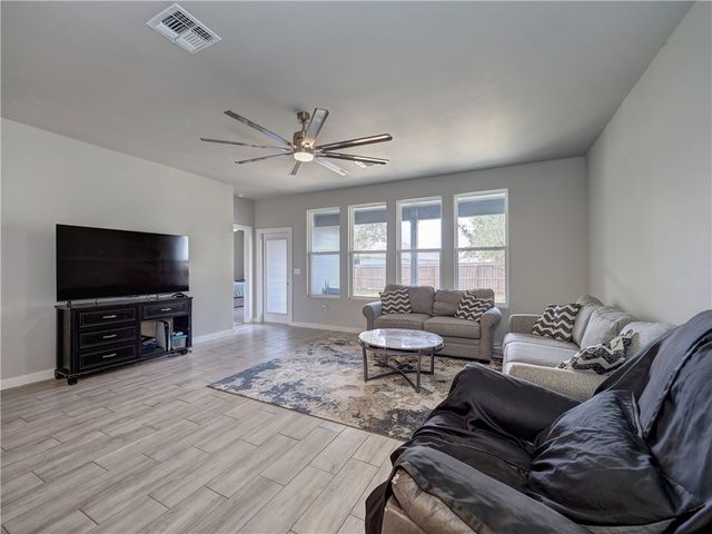 1938 Estes Flats Dr, Aransas Pass, TX 78336