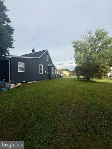 1628 CHERRY ST, Upper Chichester, PA 19061