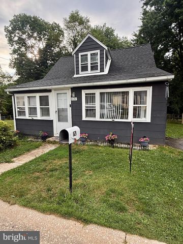 1628 CHERRY ST, Upper Chichester, PA 19061