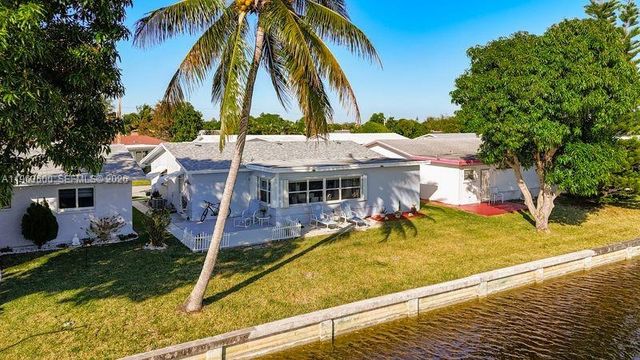 4506 NW 47th St, Tamarac, FL 33319