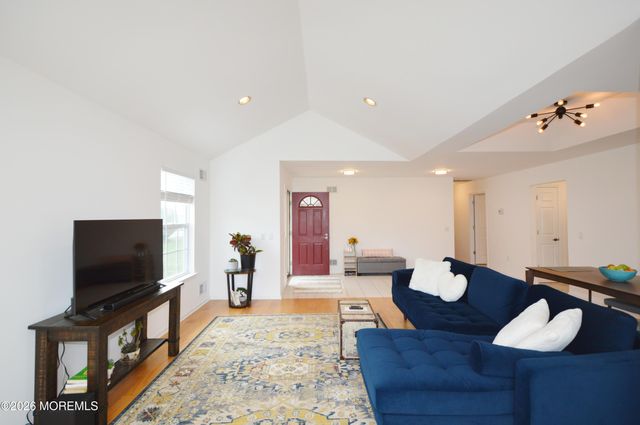 2725 Brookdale Court, Toms River, NJ 08755