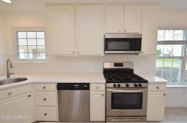 2725 Brookdale Court, Toms River, NJ 08755