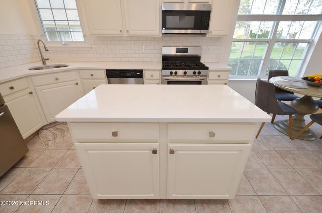 2725 Brookdale Court, Toms River, NJ 08755