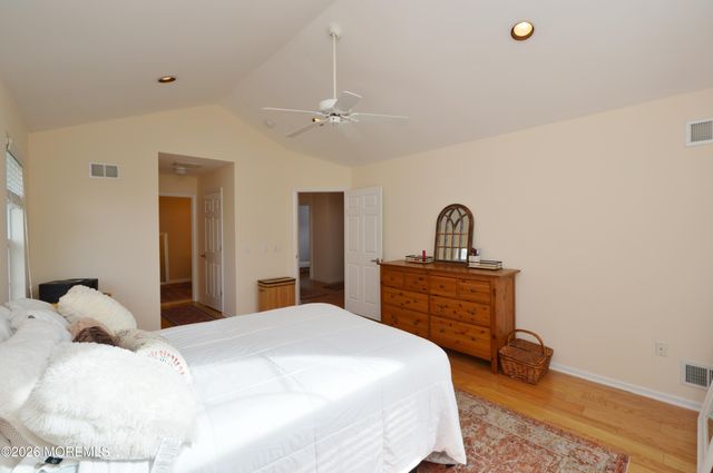 2725 Brookdale Court, Toms River, NJ 08755