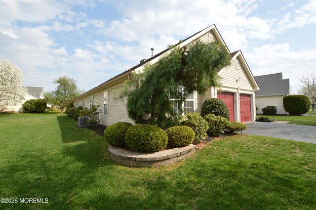 2725 Brookdale Court, Toms River, NJ 08755