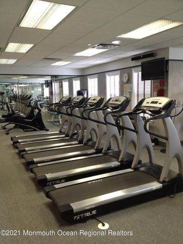 2725 Brookdale Court, Toms River, NJ 08755