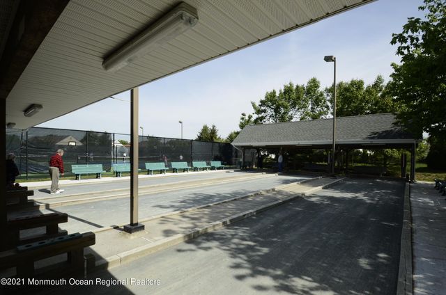 2725 Brookdale Court, Toms River, NJ 08755