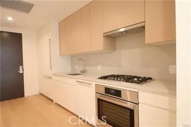 877 Francisco Street 521, Los Angeles, CA 90017
