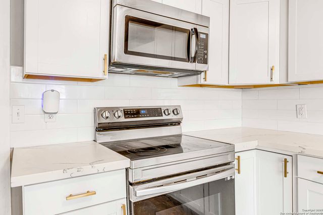 8308 Spring Town, Converse, TX 78109