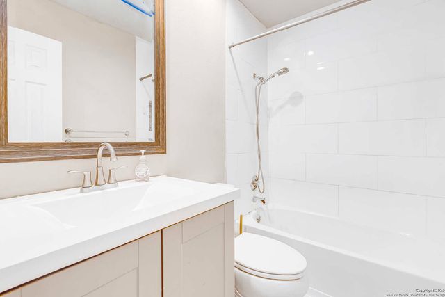 8308 Spring Town, Converse, TX 78109