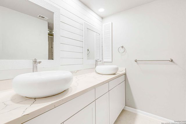 8308 Spring Town, Converse, TX 78109