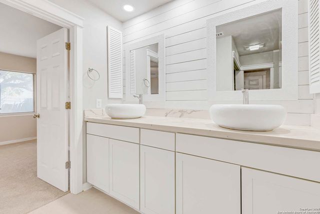 8308 Spring Town, Converse, TX 78109