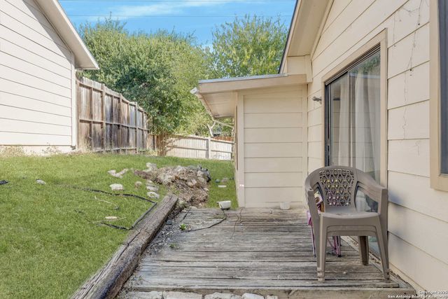 8308 Spring Town, Converse, TX 78109