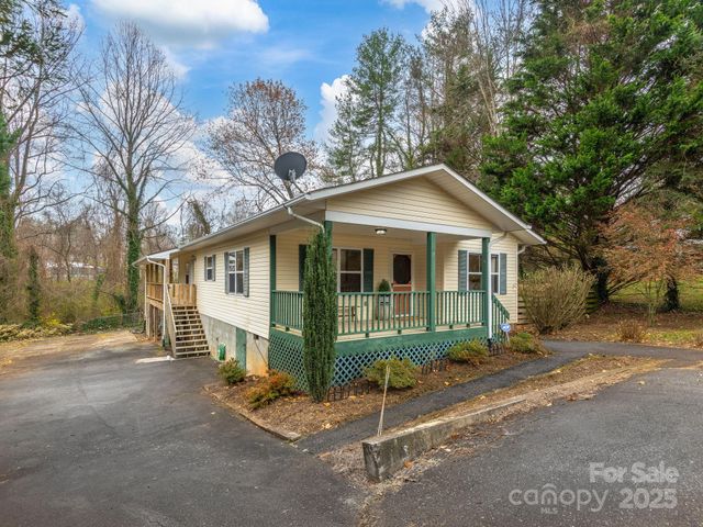 7 Wilson Creek Drive, Asheville, NC 28803