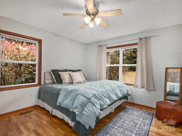 7 Wilson Creek Drive, Asheville, NC 28803