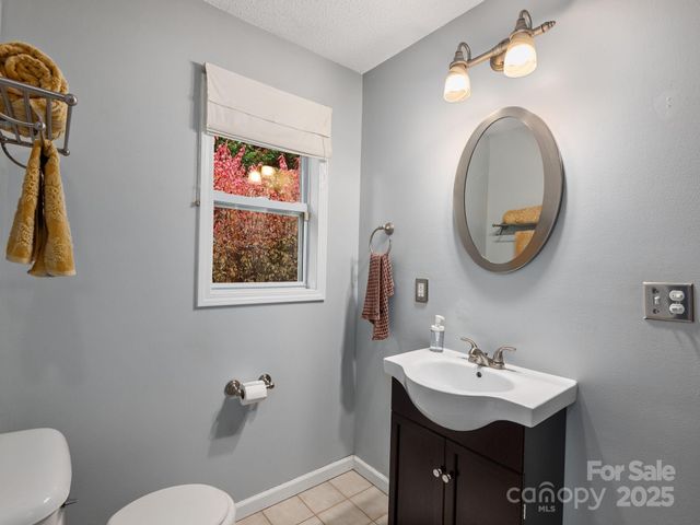 7 Wilson Creek Drive, Asheville, NC 28803