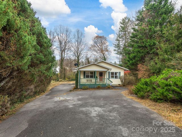 7 Wilson Creek Drive, Asheville, NC 28803