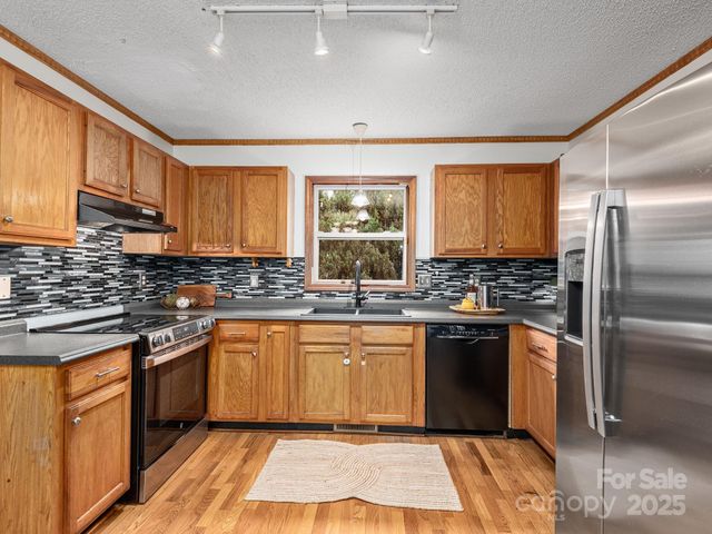 7 Wilson Creek Drive, Asheville, NC 28803