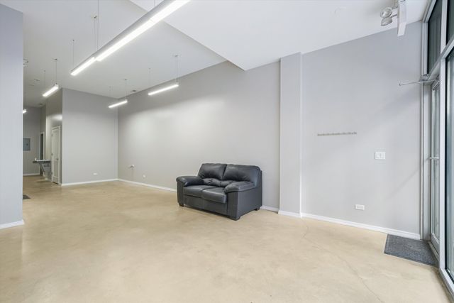 1544 W North Avenue 101, Chicago, IL 60642