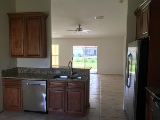 632 SW Granadeer Street, Port St. Lucie, Port St Lucie, FL 34983