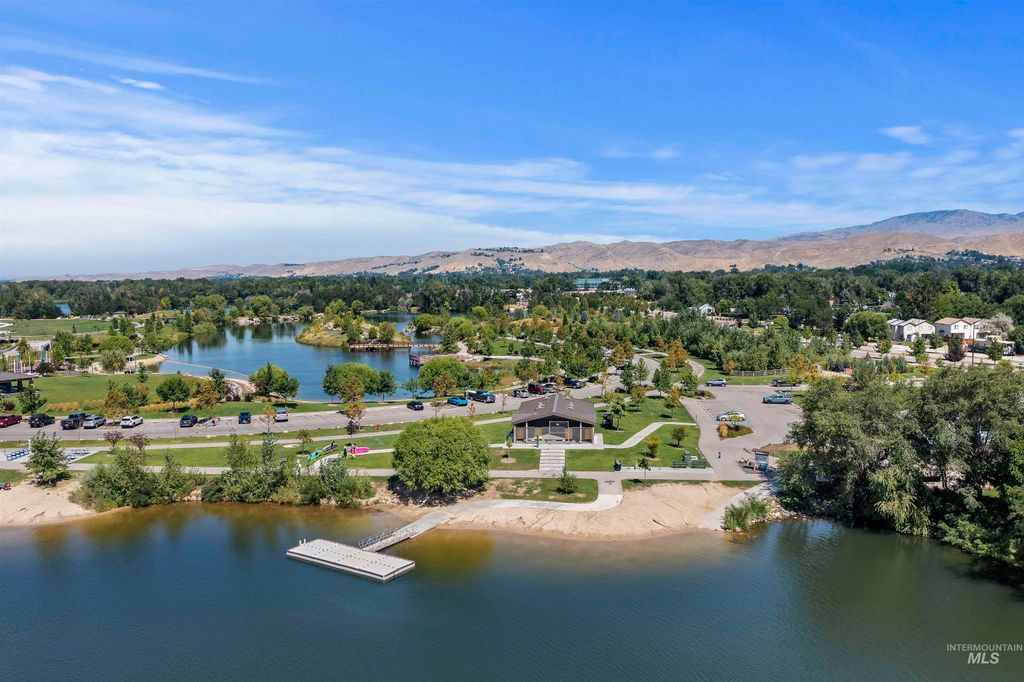 790 Riviera Dr Space 47, Boise, ID 83703 photo 2