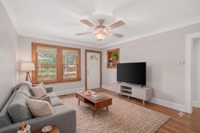 5521 37th Avenue S, Minneapolis, MN 55417