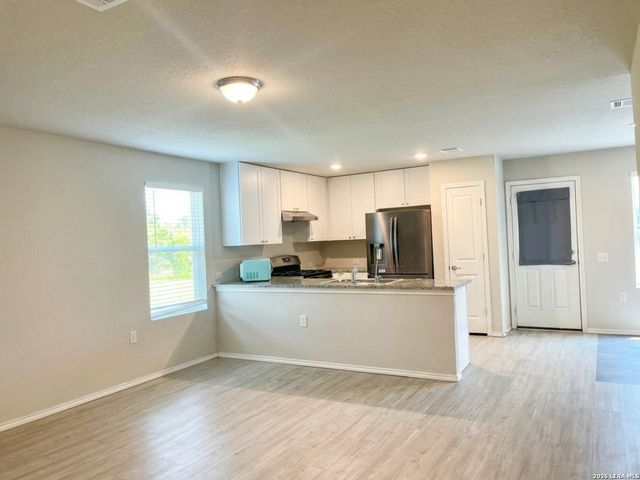 914 Albatross Way, San Antonio, TX 78221