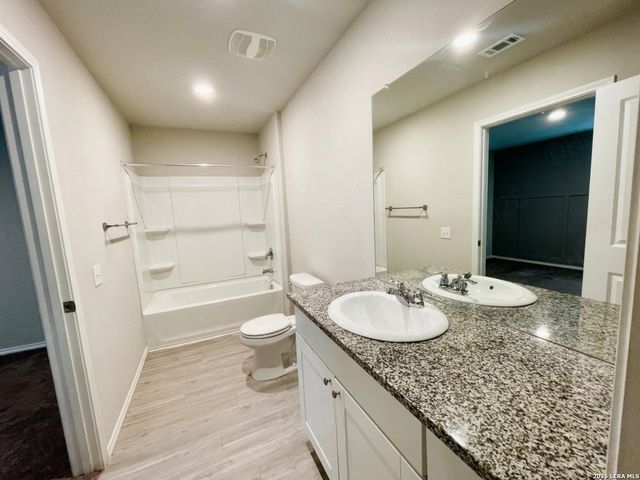 914 Albatross Way, San Antonio, TX 78221