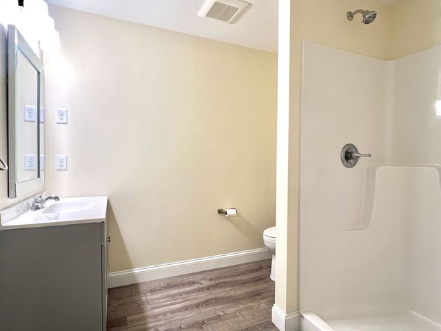 18 Liberty St 1, Wilmington, MA 01887