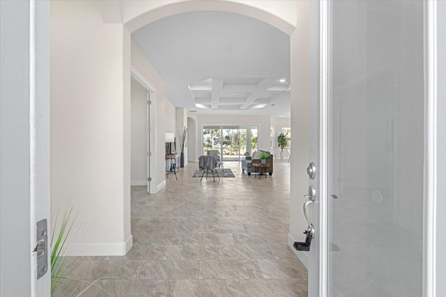 82 N Lakewalk Dr, Palm Coast, FL 32137