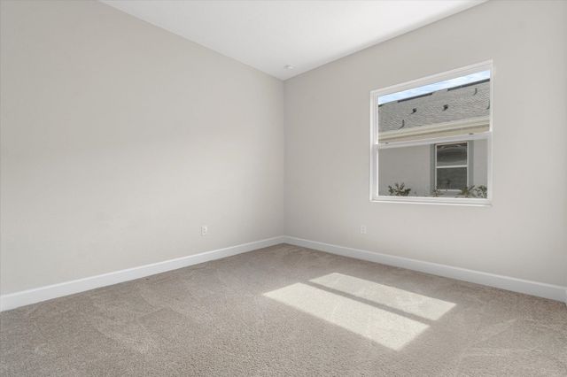 82 N Lakewalk Dr, Palm Coast, FL 32137