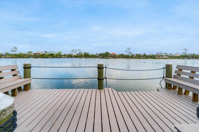 82 N Lakewalk Dr, Palm Coast, FL 32137