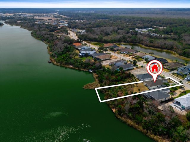 82 N Lakewalk Dr, Palm Coast, FL 32137