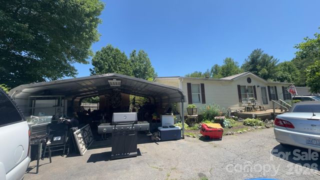 1694 Roy Caldwell Street, Morganton, NC 28655