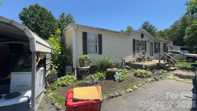 1694 Roy Caldwell Street, Morganton, NC 28655