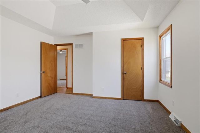 7829 N Garfield Avenue, Kansas City, MO 64118