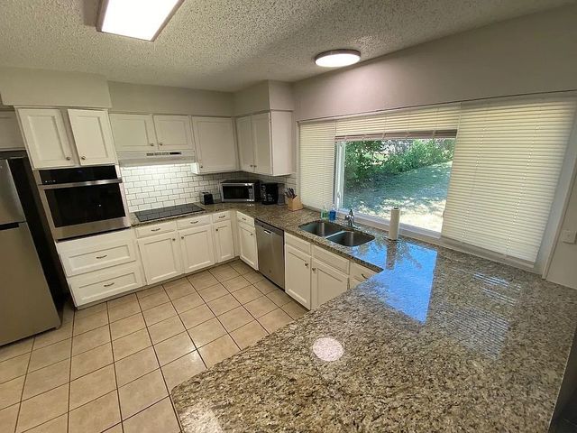 7517 Castillo Road, Fort Worth, TX 76112