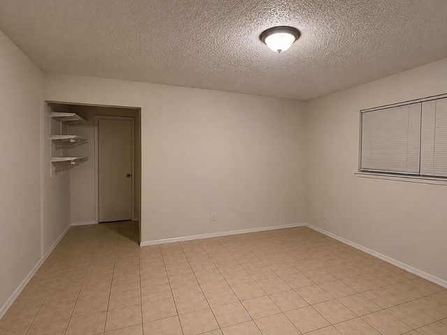 7517 Castillo Road, Fort Worth, TX 76112