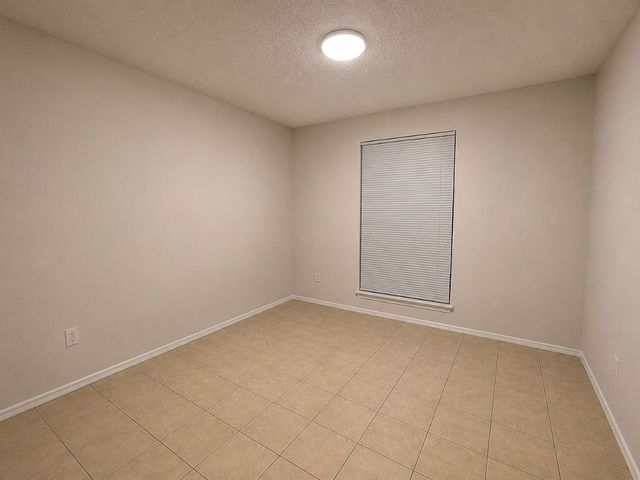 7517 Castillo Road, Fort Worth, TX 76112