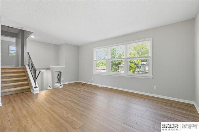 7617 Newport Avenue, Omaha, NE 68122