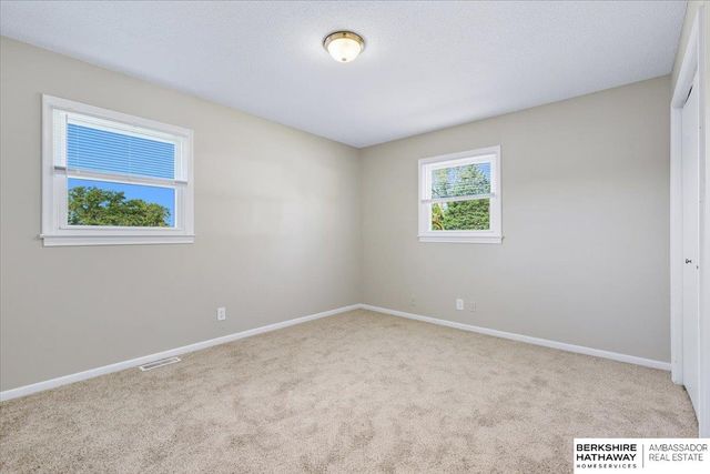 7617 Newport Avenue, Omaha, NE 68122