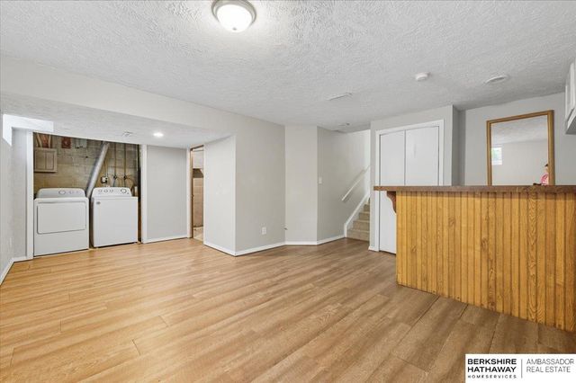 7617 Newport Avenue, Omaha, NE 68122