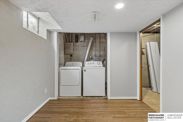 7617 Newport Avenue, Omaha, NE 68122