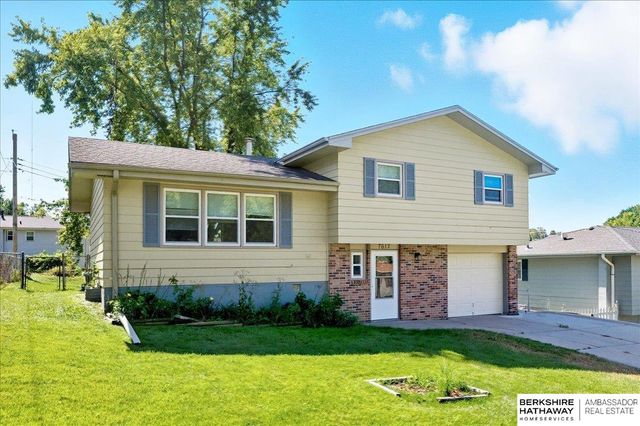7617 Newport Avenue, Omaha, NE 68122