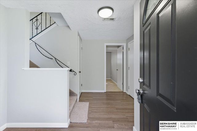 7617 Newport Avenue, Omaha, NE 68122