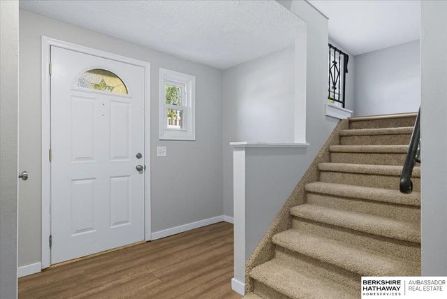 7617 Newport Avenue, Omaha, NE 68122