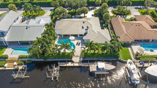 2408 Bay Village Court, Palm Beach Gardens, FL 33410